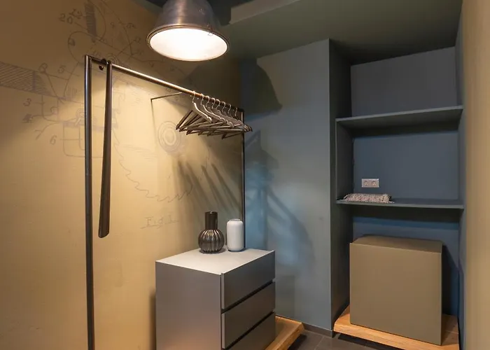 Apartment Awerner Belvedere - Der Tischler *